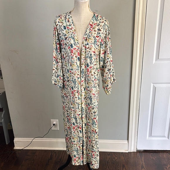 Jessica Simpson Cream and Red Floral Duster Coat - Picture 8 of 8